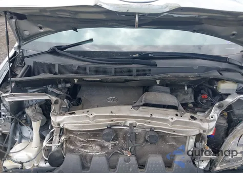 2016 Toyota Sienna Xle 8 Passenger из США, поврежденный, VIN 5TDYK3DC5GS760841